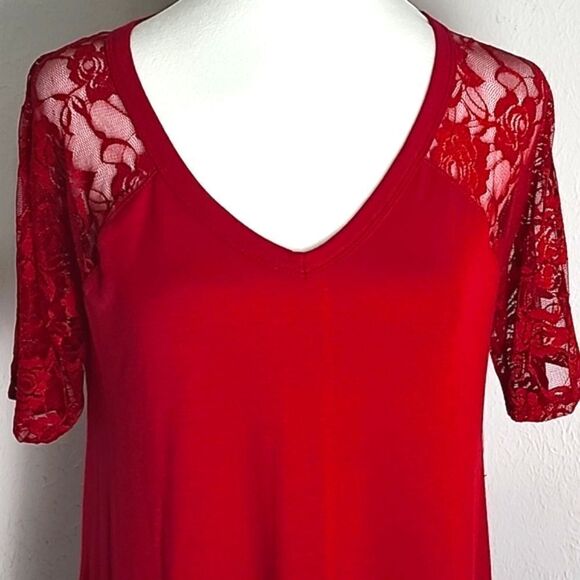 Zenana Red T-Shirt with Lace Shoulders & Lace Short Sleeves, Size Large, NWOT - Picture 4 of 9